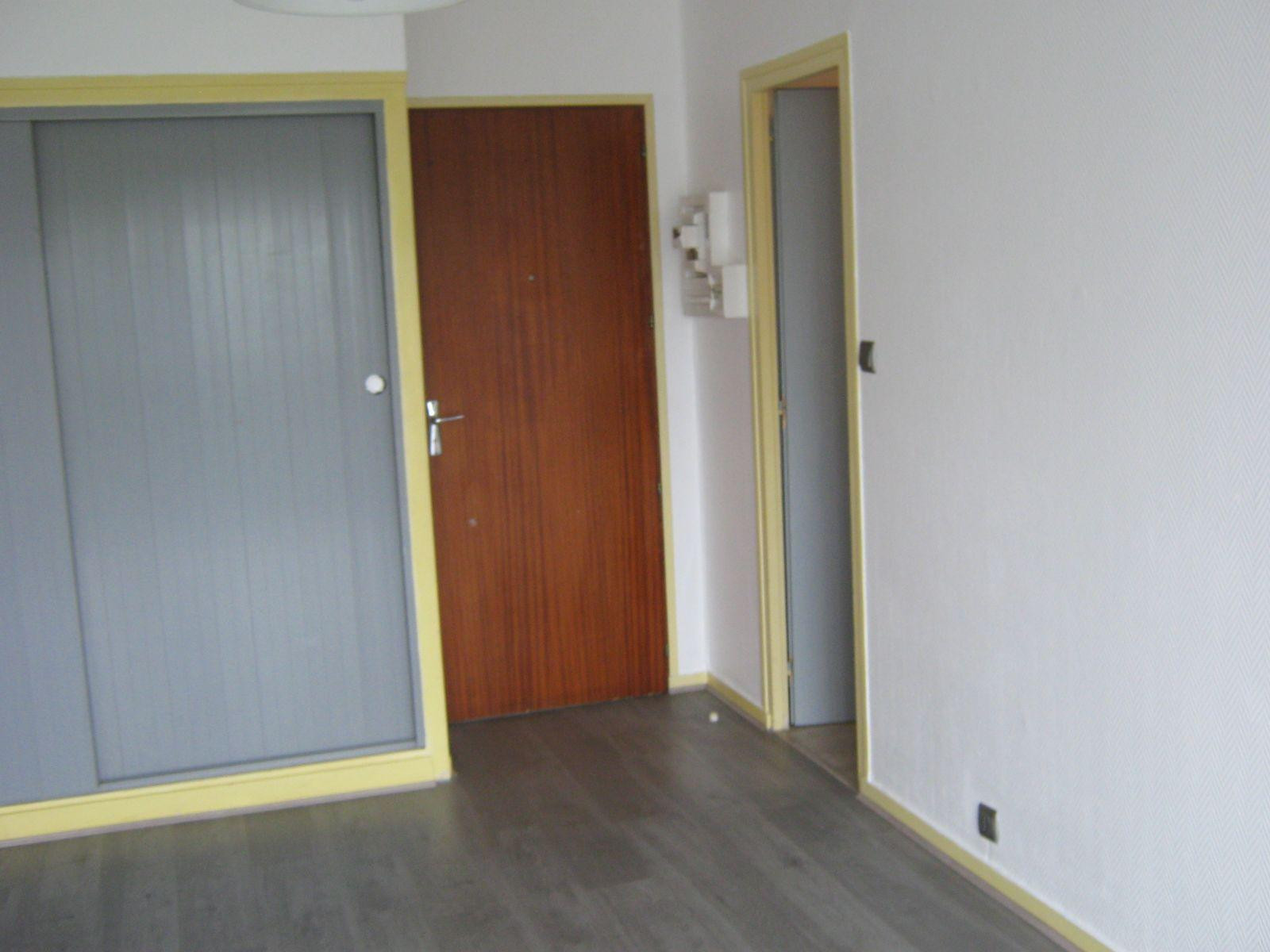 
                                                Location
                                                 Beau studio 24m² avec parking