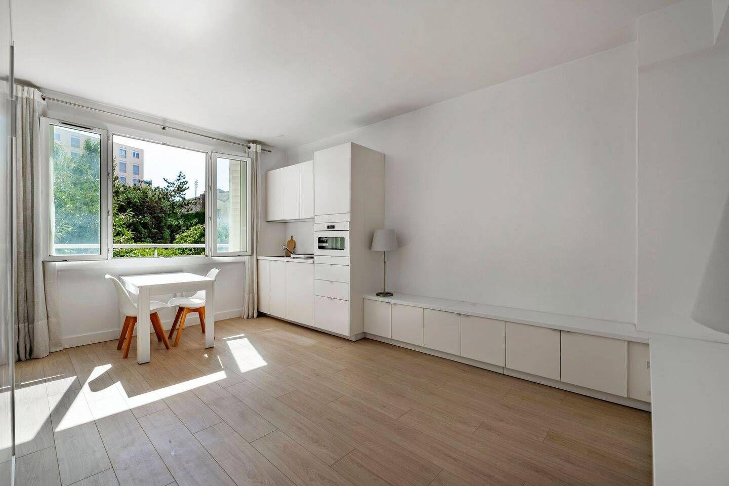 
                                                Location
                                                 Beau studio 24m² cadre de vie privilégié