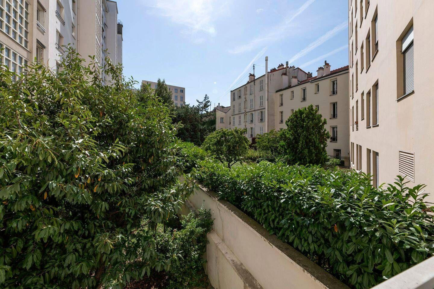 
                                                Location
                                                 Beau studio 24m² cadre de vie privilégié