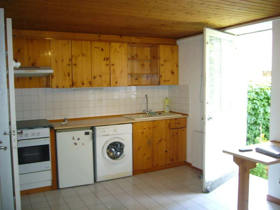 
                                                Location
                                                 Beau studio 24m² donnant sur jardin Nantes