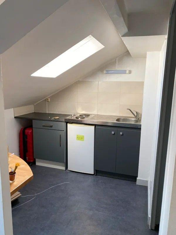 
                                                Location
                                                 Beau studio 25 m² proche place Charles VII