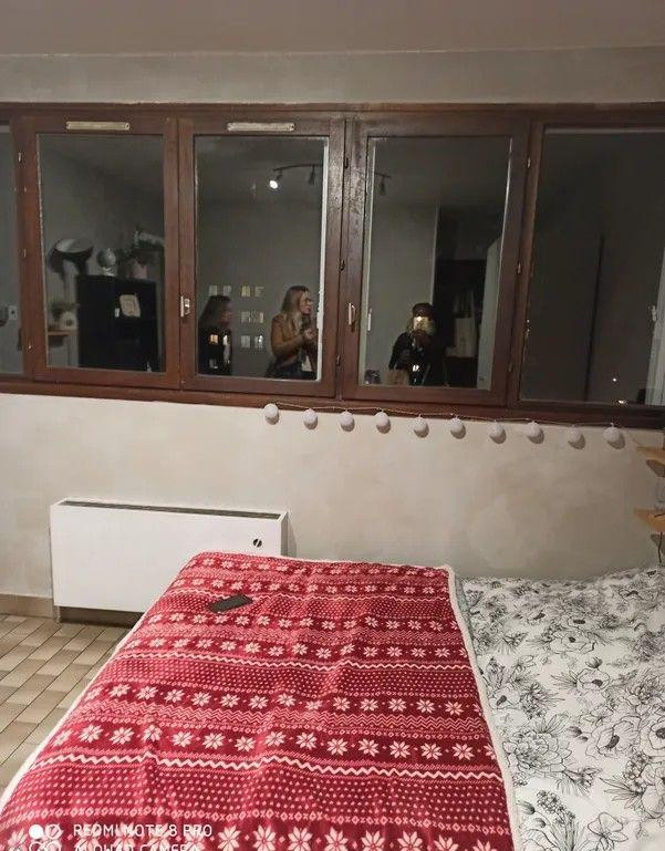 
                                                Location
                                                 Beau studio 25 m² très lumineux meublé et équipé