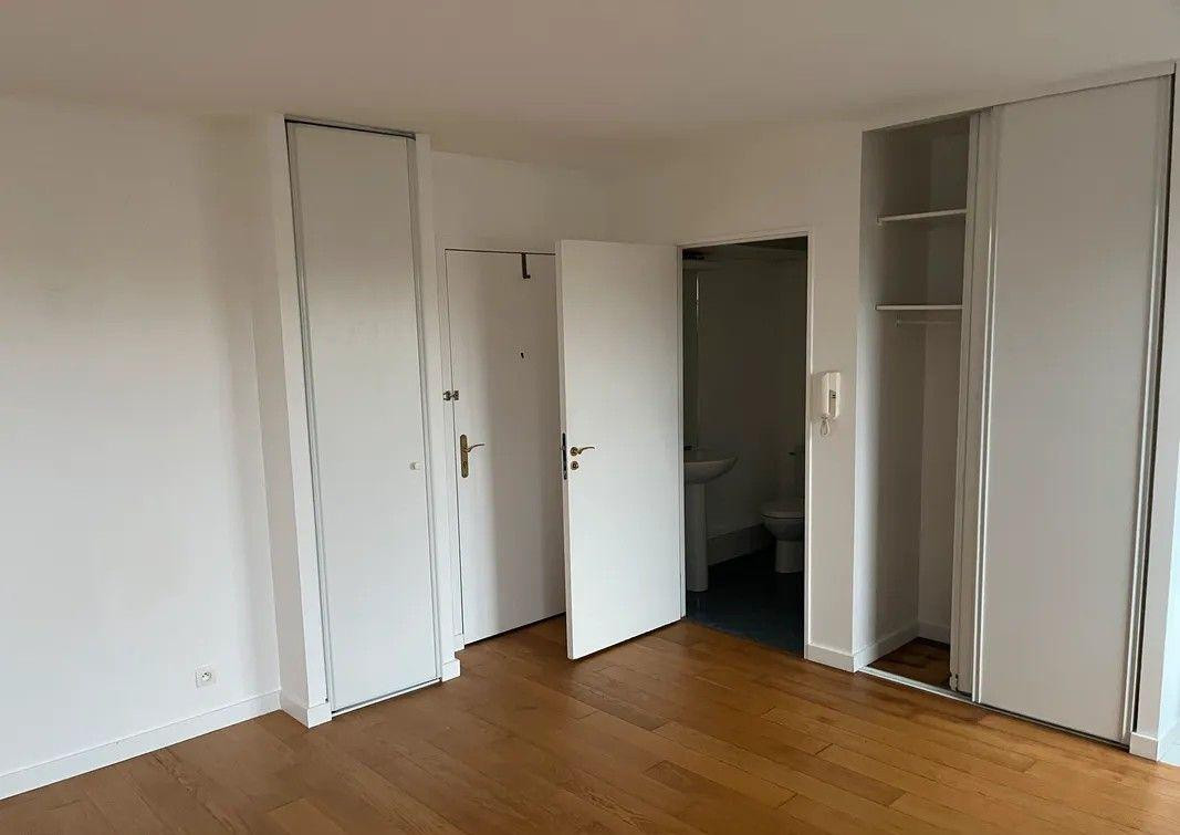 
                                                Location
                                                 Beau studio 25m² avec terrasse