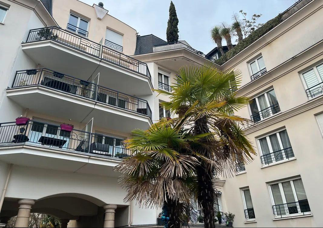 
                                                Location
                                                 Beau studio 25m² avec terrasse