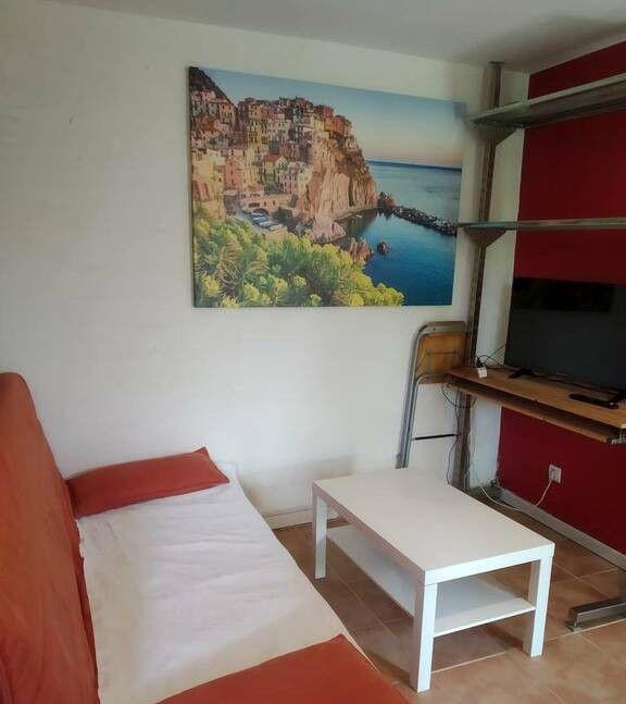 
                                                Location
                                                 Beau studio 25m² meublé en rez-de-jardin