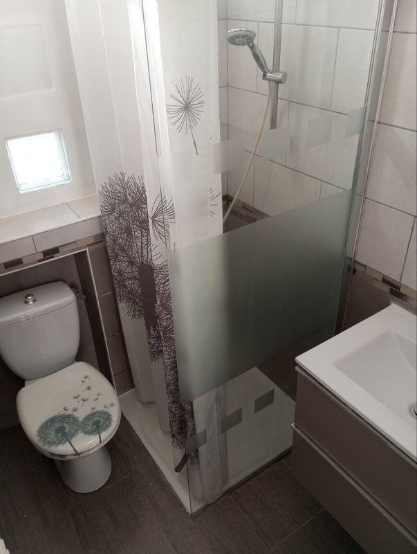 
                                                Location
                                                 Beau studio 25m² rénové complètement Métro Hoche