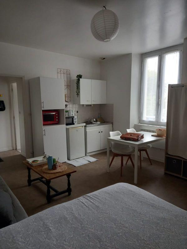 
                                                Location
                                                 Beau studio 26m² 200m ESA UCO