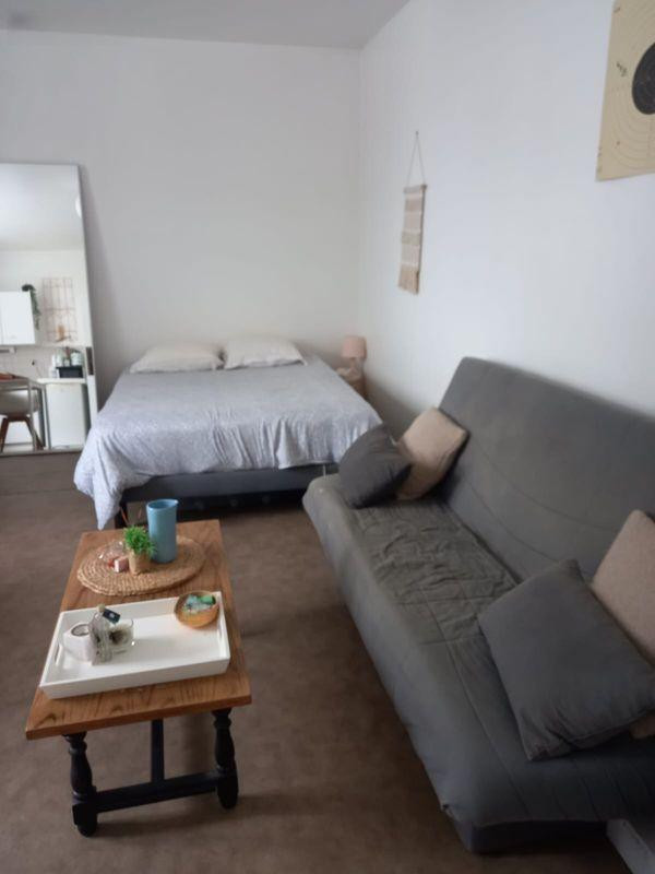
                                                Location
                                                 Beau studio 26m² 200m ESA UCO