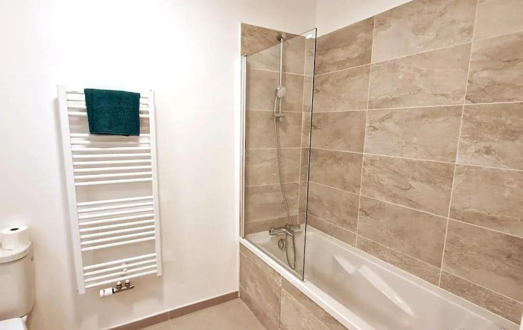 
                                                Location
                                                 Beau studio 26m² Neuf Meublé à Clamart