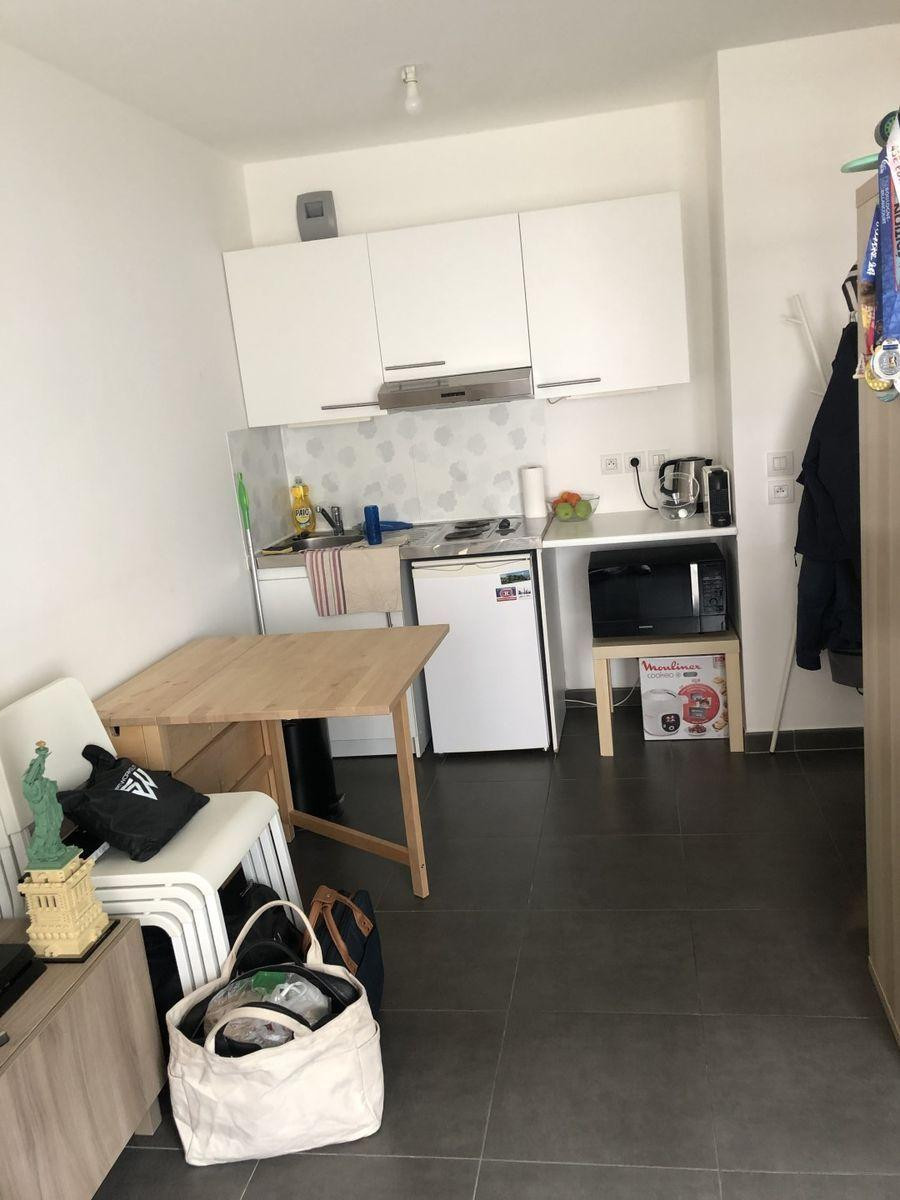
                                                Location
                                                 Beau studio 27m² BBC Fort d'Issy les Moulineaux