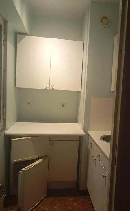 
                                                Location
                                                 Beau studio 27m² clair calme et entièrement rénové