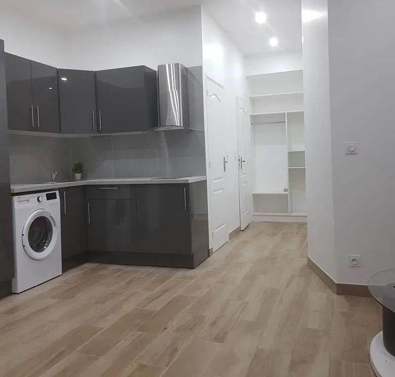 
                                                Location
                                                 Beau studio 27m² meublé entièrement refait à neuf
