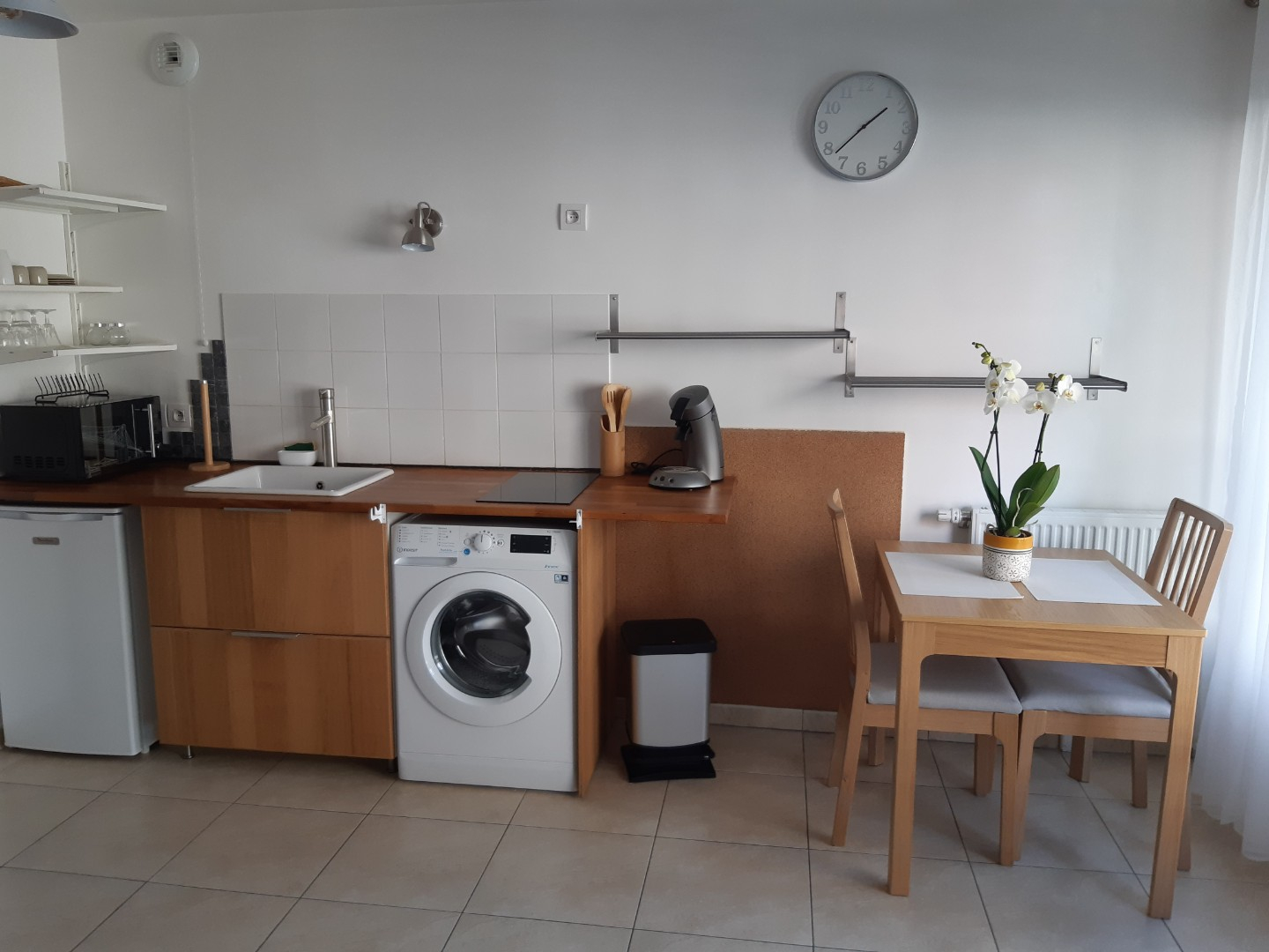 
                                                Location
                                                 Beau Studio 27m2 meublé Montrouge