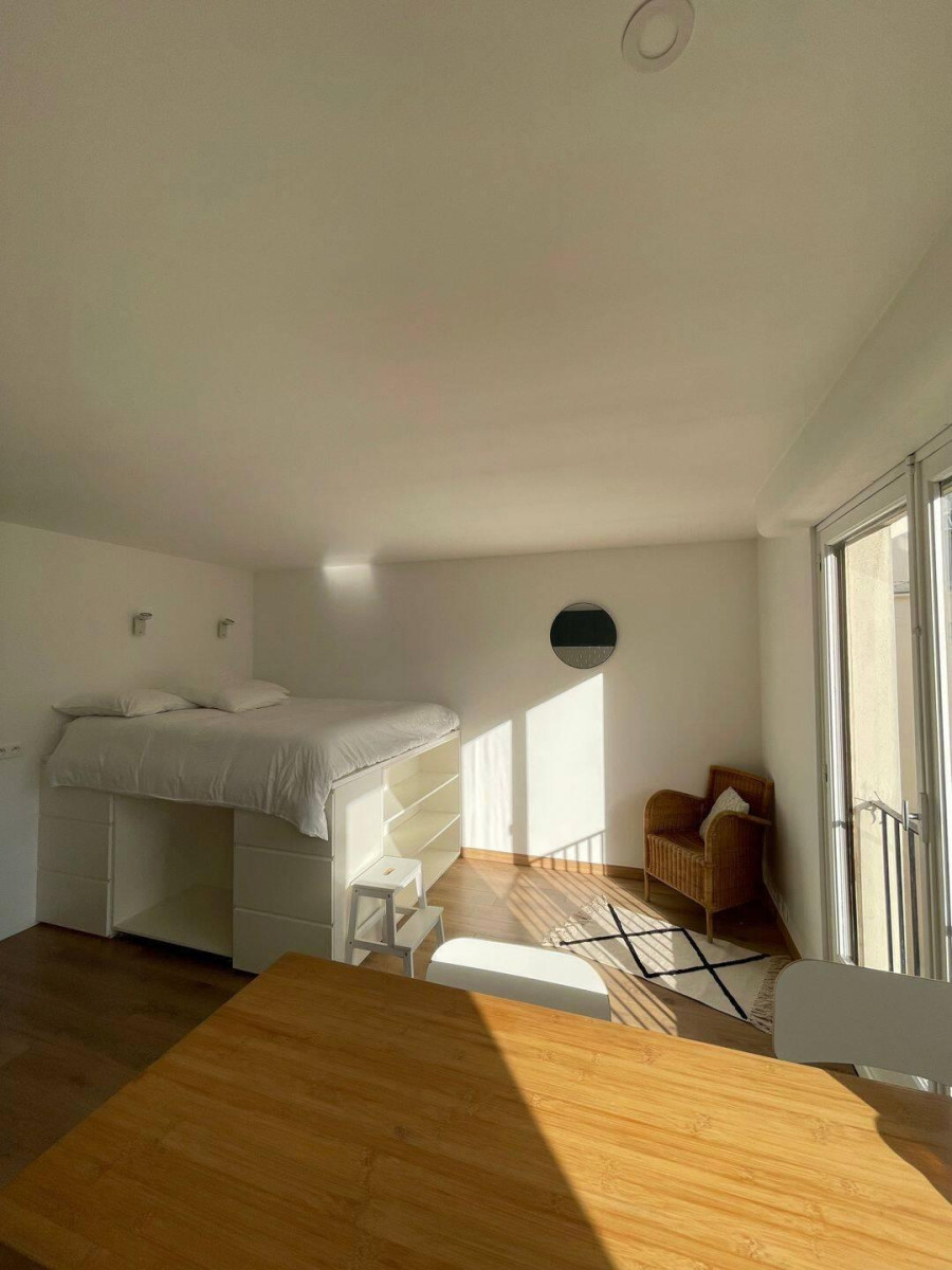 
                                                Location
                                                 Beau studio 27m2 meublé refait à neuf