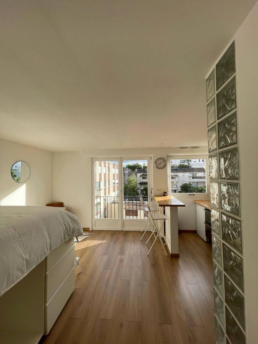 
                                                Location
                                                 Beau studio 27m2 meublé refait à neuf