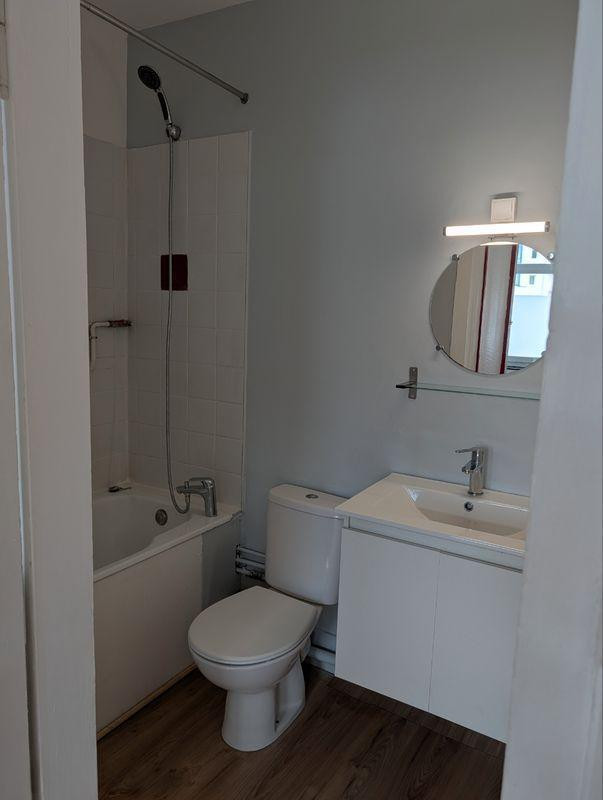 
                                                Location
                                                 Beau studio 27m2 rénové