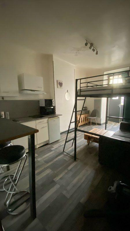 
                                                Location
                                                 Beau studio 28m²  centre-ville