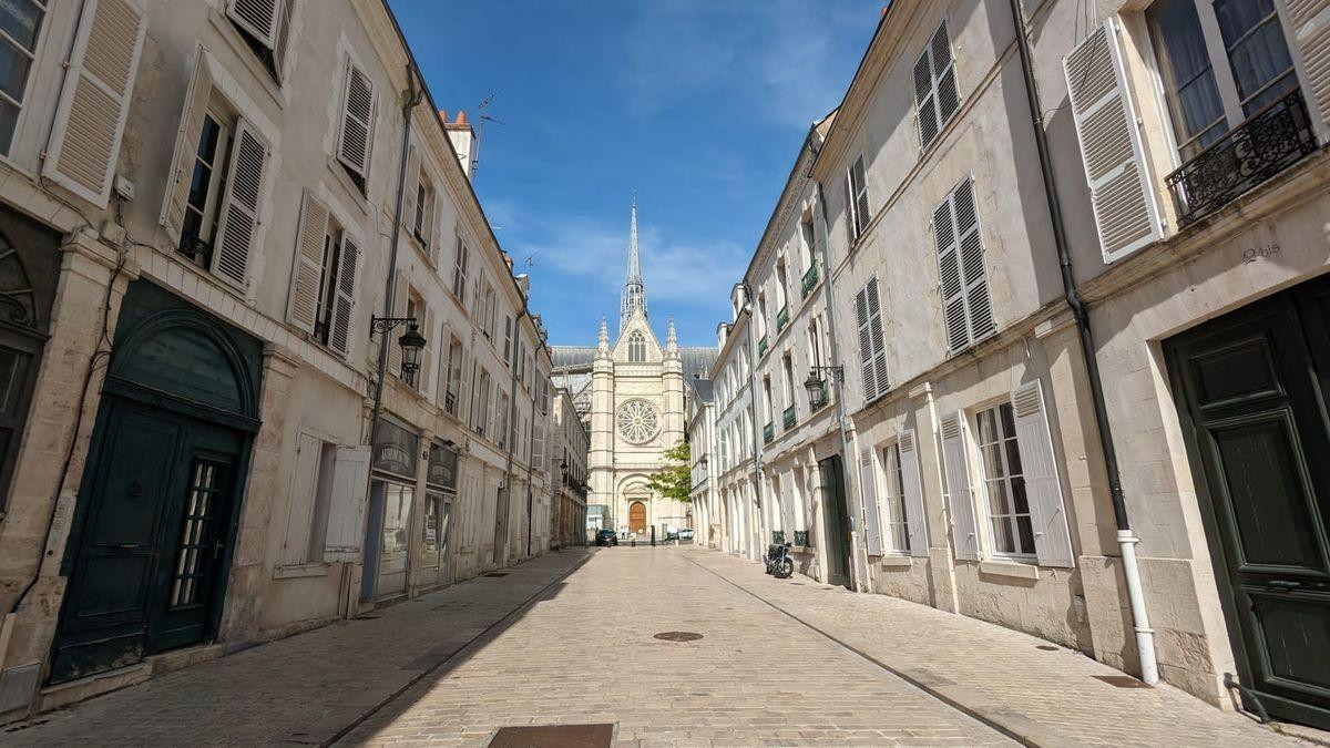 
                                                Location
                                                 Beau studio 28m² meublé hypercentre