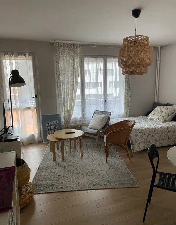 
                                                Location
                                                 Beau studio/2P 36m² en plein cœur de Clermont