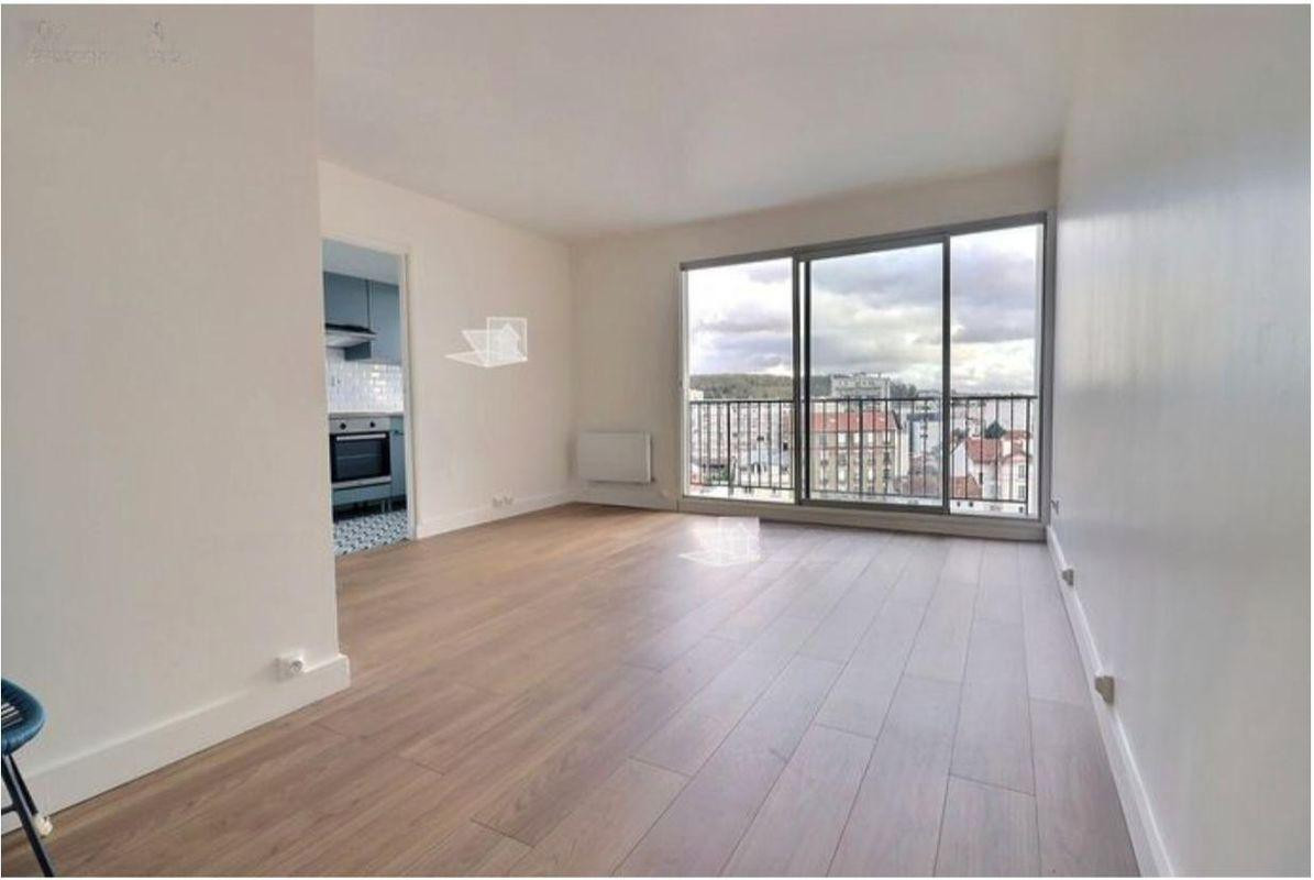 
                                                Location
                                                 Beau studio 30m² avec balcon et parking