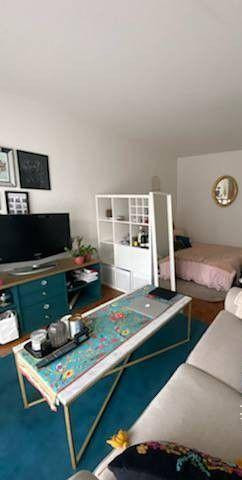 
                                                Location
                                                 Beau studio 30m² avec balcon filant