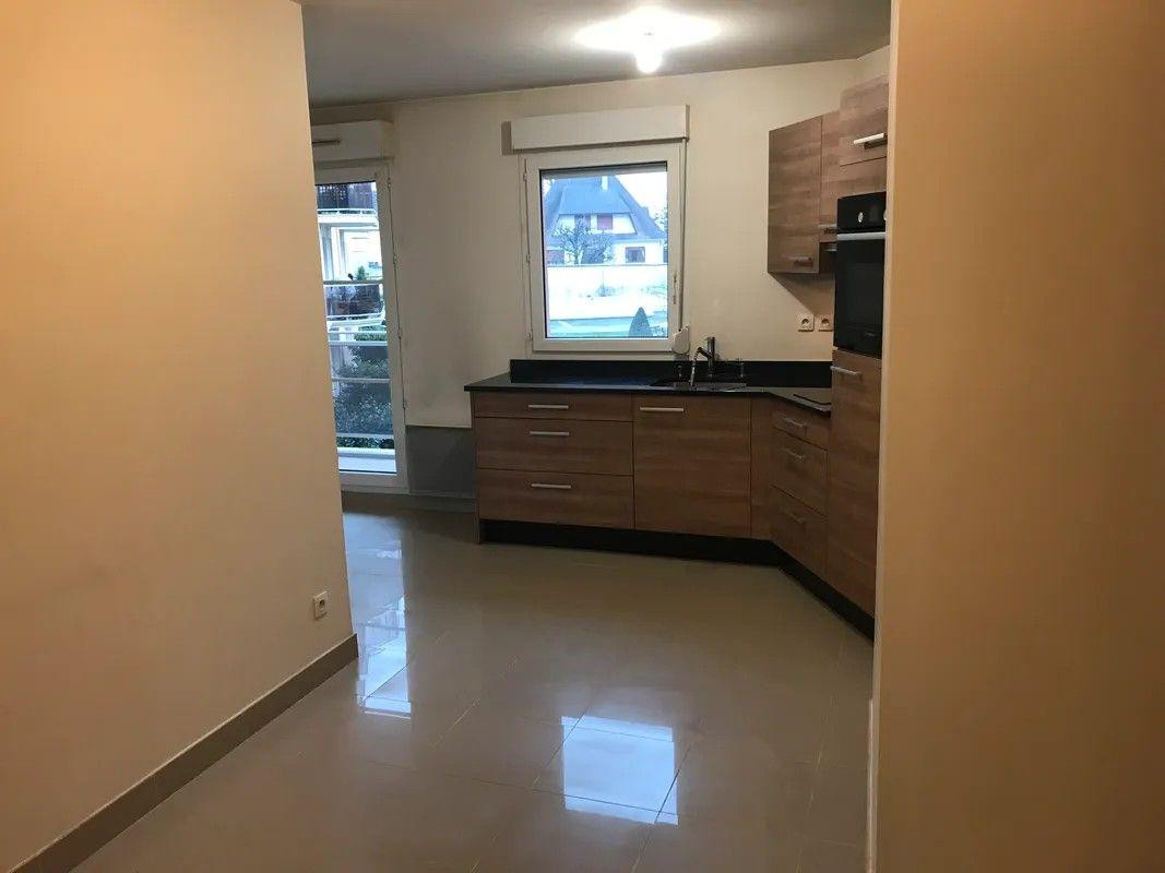 
                                                Location
                                                 Beau studio 30m² avec chambre séparée