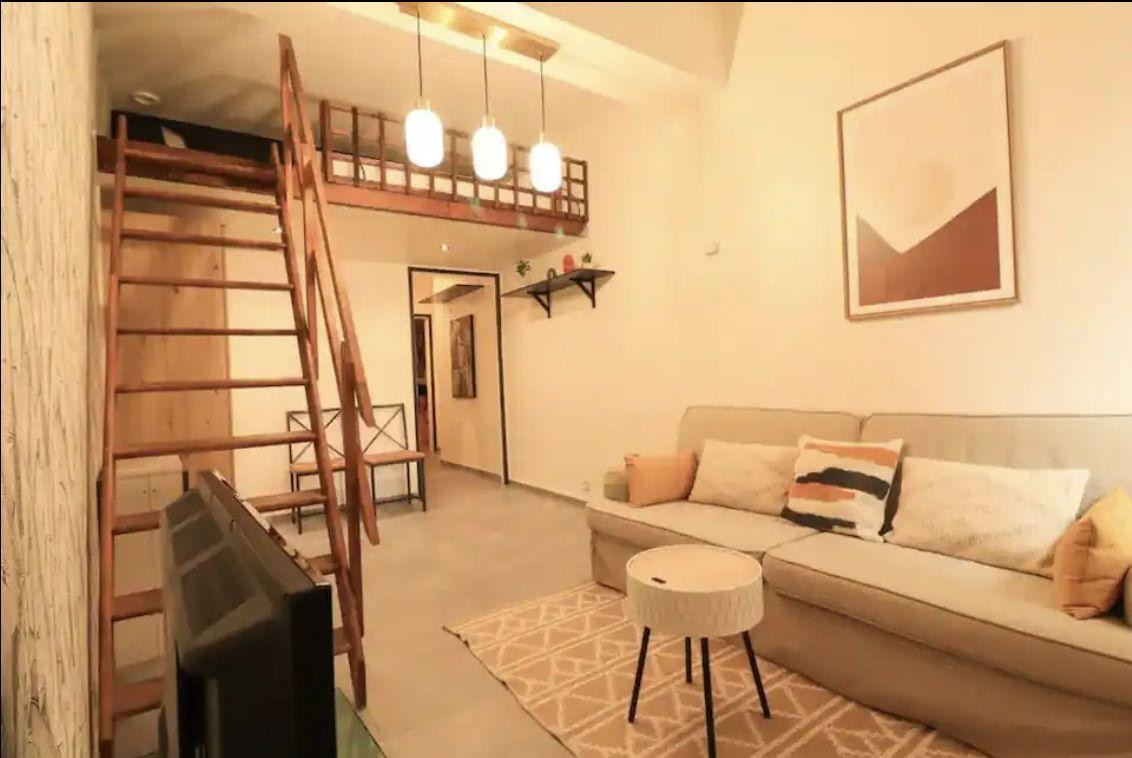 
                                                Location
                                                 Beau studio 30m² meublé avec parking