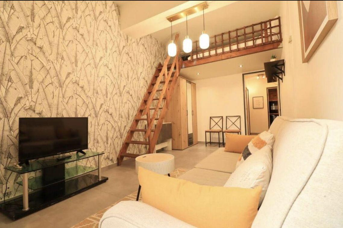 
                                                Location
                                                 Beau studio 30m² meublé avec parking