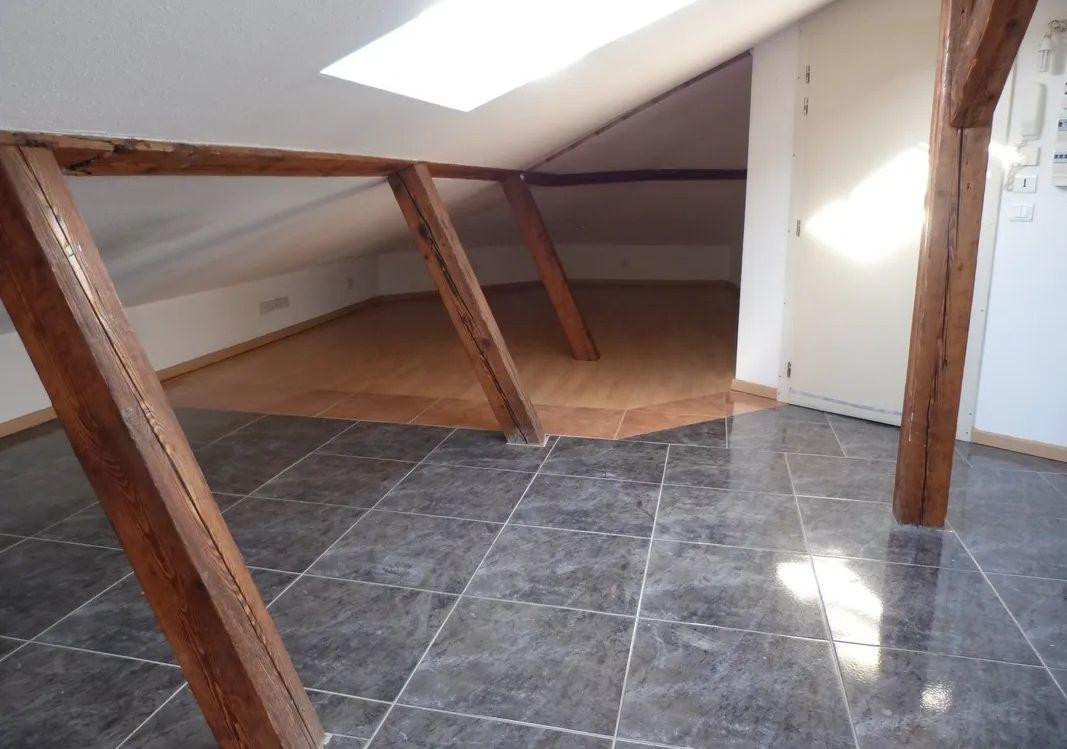 
                                                Location
                                                 Beau studio 30m² très lumineux