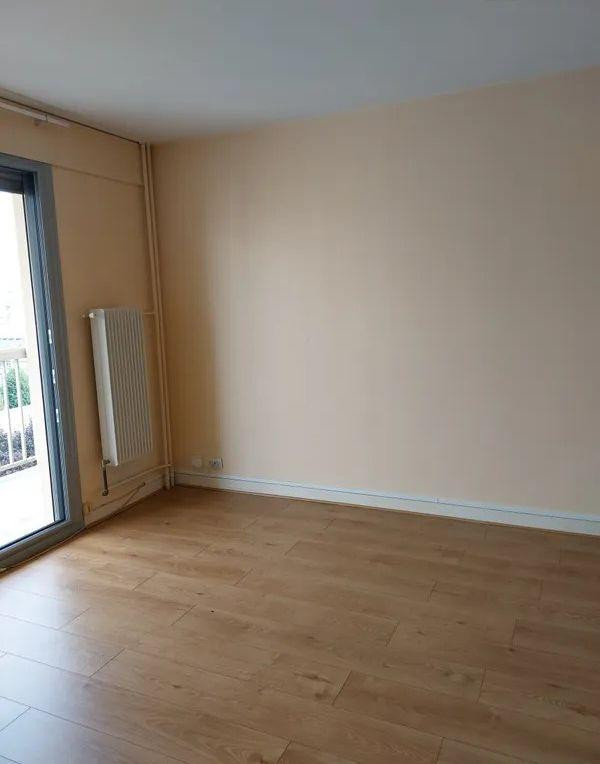 
                                                Location
                                                 Beau studio 31m² avec balcon et parking