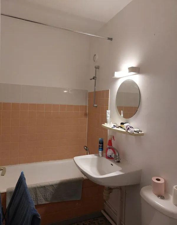 
                                                Location
                                                 Beau studio 31m² avec balcon et parking