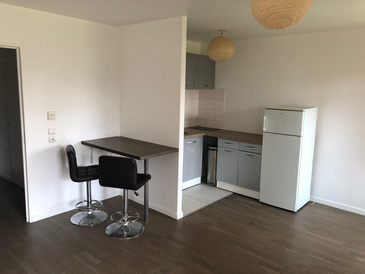 
                                                Location
                                                 Beau studio 31m² quartier des Epinettes-Bessières
