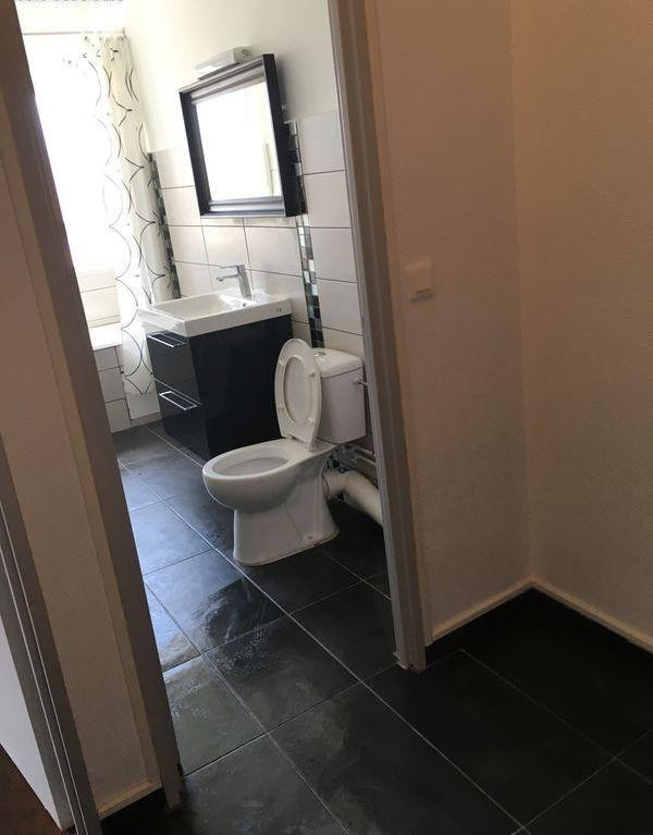 
                                                Location
                                                 Beau studio 31m² Sablon, Gare rénové