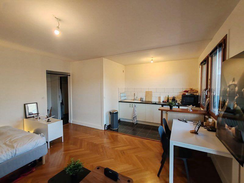 
                                                Location
                                                 Beau  studio 32m² avec balcon et parking