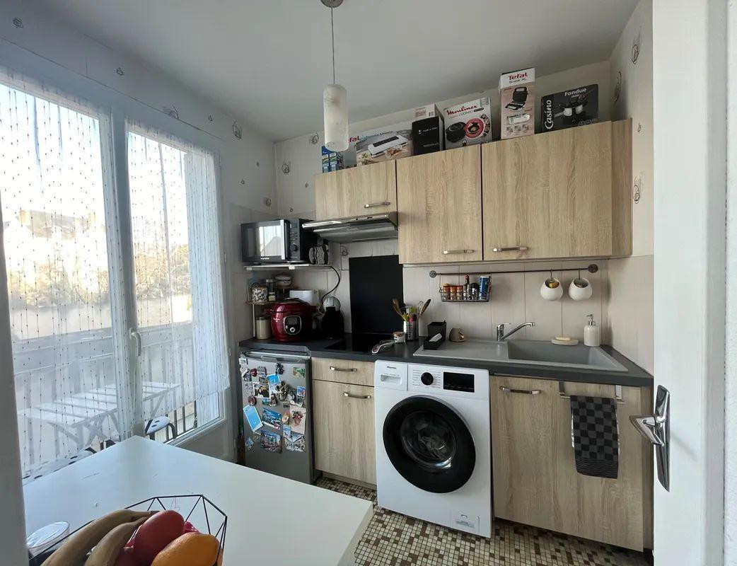 
                                                Location
                                                 Beau studio 32m² proche Place RABELAIS