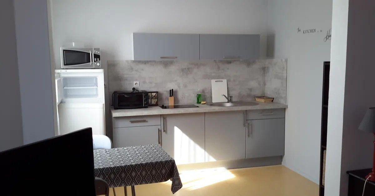 
                                                Location
                                                 Beau studio 33m² meublé avec terrasse
