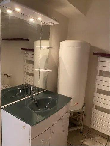 
                                                Location
                                                 Beau studio 34m² Place Carnot proche Facultés