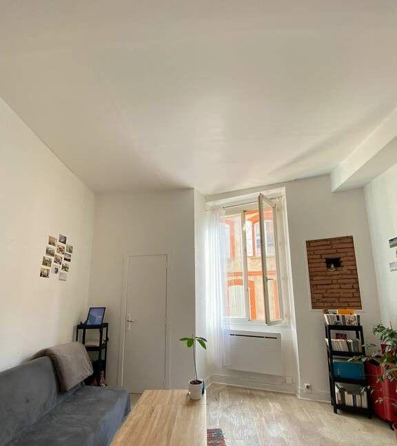 
                                                Location
                                                 Beau studio 35m² lumineux