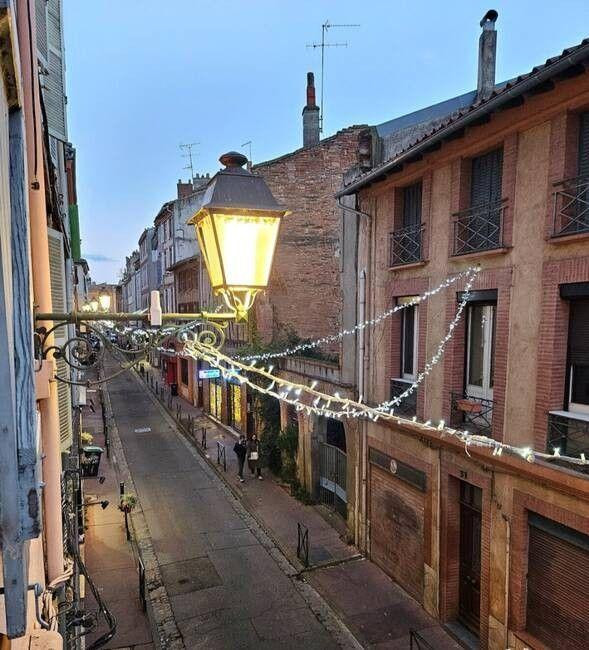 
                                                Location
                                                 Beau studio 35m² lumineux