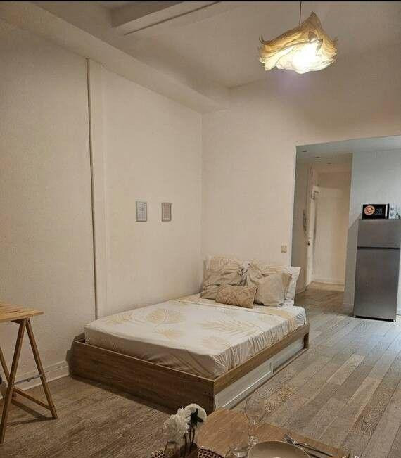 
                                                Location
                                                 Beau studio 35m² lumineux