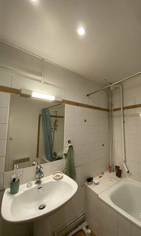 
                                                Location
                                                 Beau studio 35m² lumineux