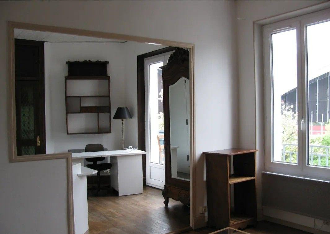 
                                                Location
                                                 Beau studio 35m² proche tramway Flandrin Valmy