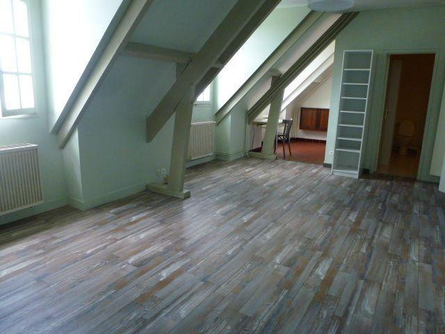 
                                                Location
                                                 Beau studio 37m² placis Champlain