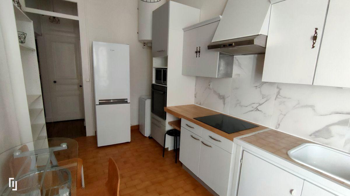 
                                                Location
                                                 Beau studio 38m² meublé Lyon 6 Foch