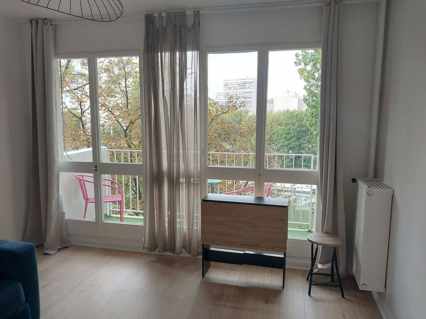 
                                                Location
                                                 Beau studio 39m² avec balcon face à la Seine
