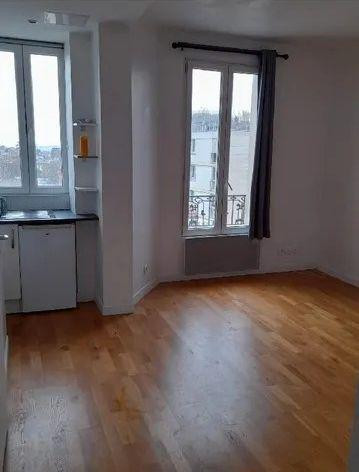 
                                                Location
                                                 Beau studio à Clamart