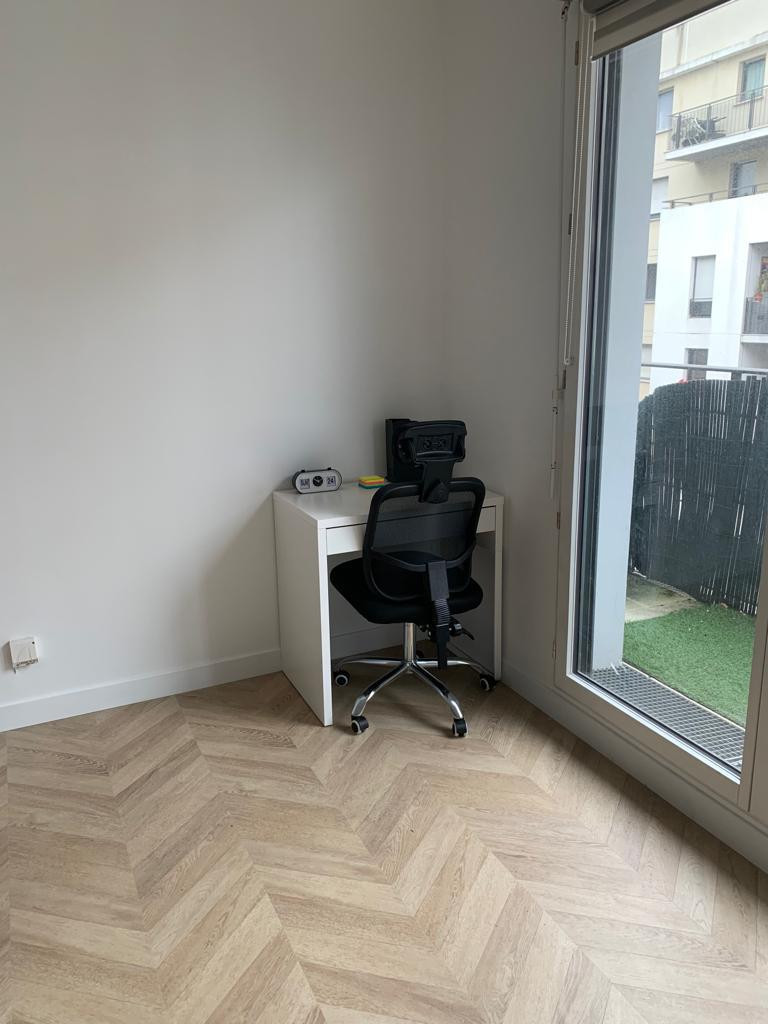 
                                                Location
                                                 Beau Studio à louer
