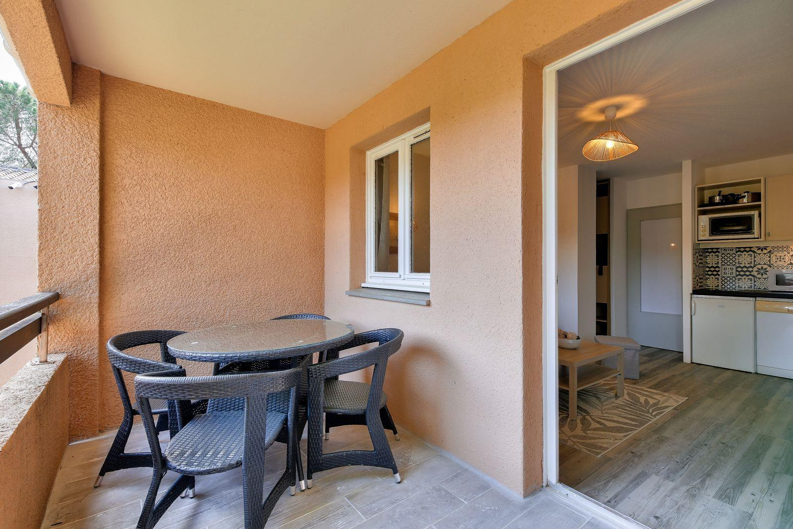 
                                                Location
                                                 Beau Studio à louer à Valescure