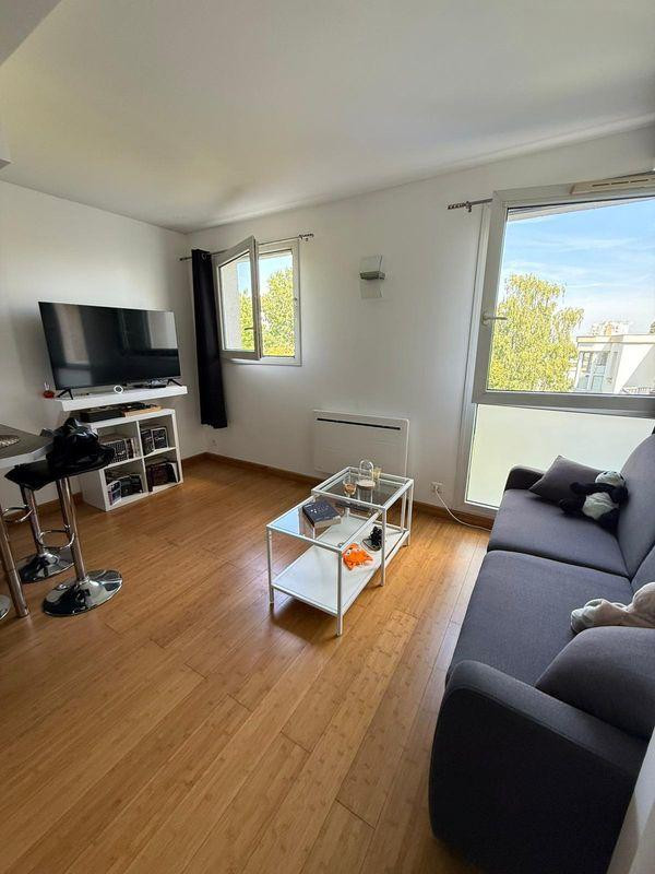 
                                                Location
                                                 Beau studio a Rosny sous Bois