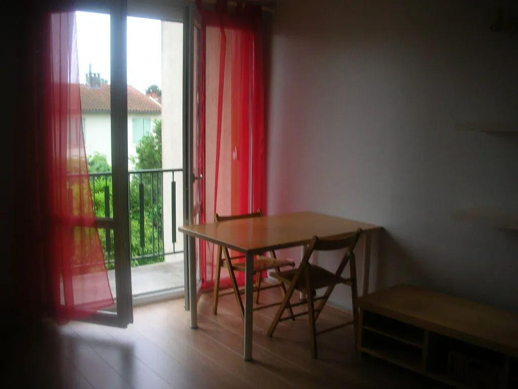 
                                                Location
                                                 Beau Studio bis meublé 30m² à Rangueil
